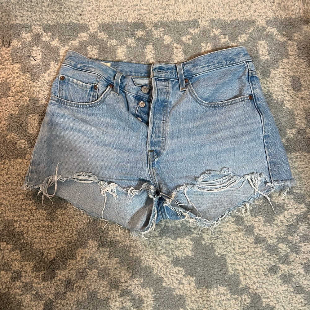Levi’s 501 light wash shorts